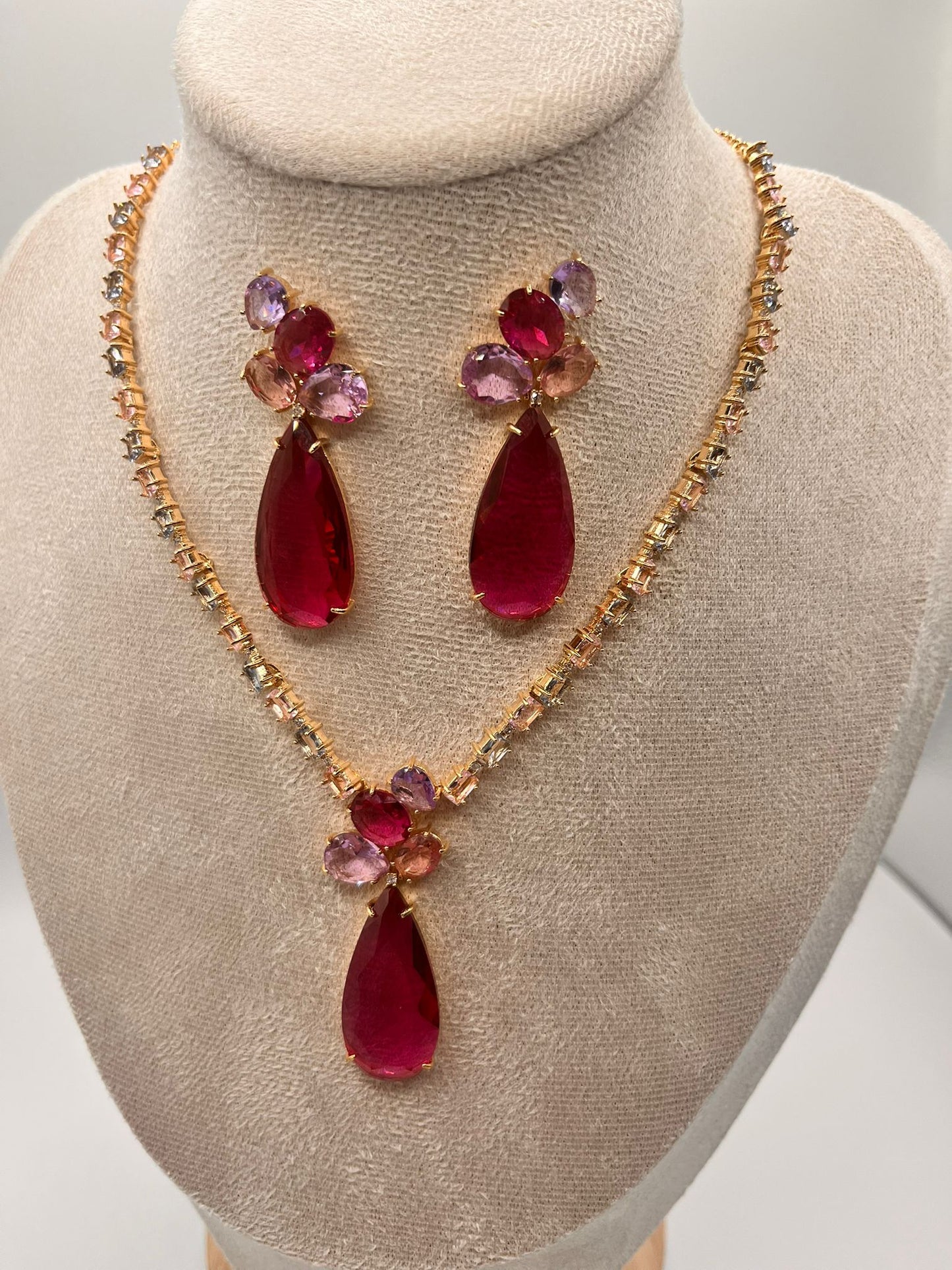 Semi-Joia - Conjunto - Colar e Brinco com Pedras 'Banhado a Ouro 18k